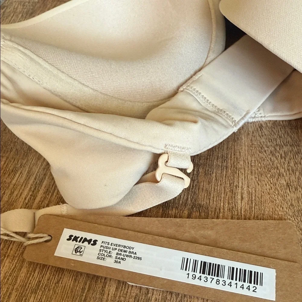 SKIMS Fits Everybody PUSH-UP Demi BRA - 2295 size 30A MICA